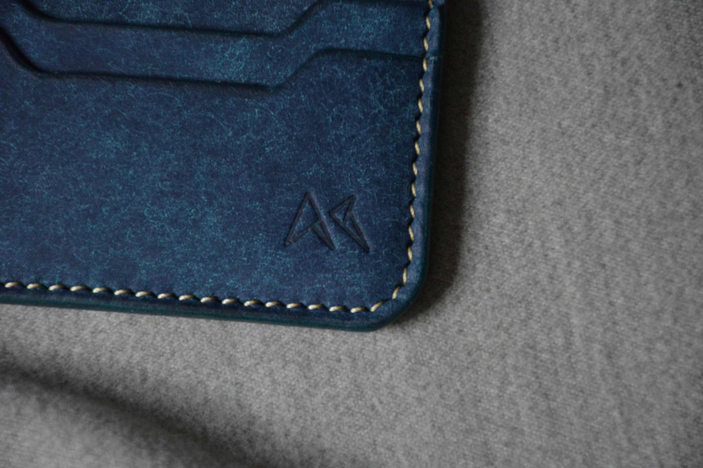 Card Holder H1